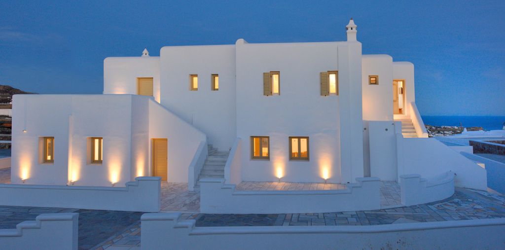 Jenny`s Summer Houses property in Platys Gialos, Mykonos, illuminated.